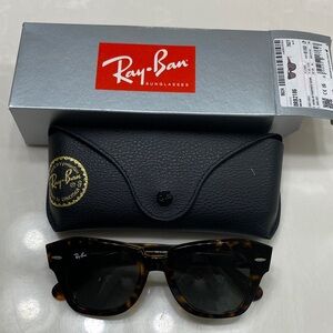 Ray-Ban State Street Polished Havana On Transparent Brown